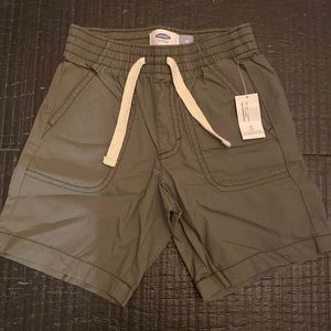 Green 2T Boy Shorts. Never worn.